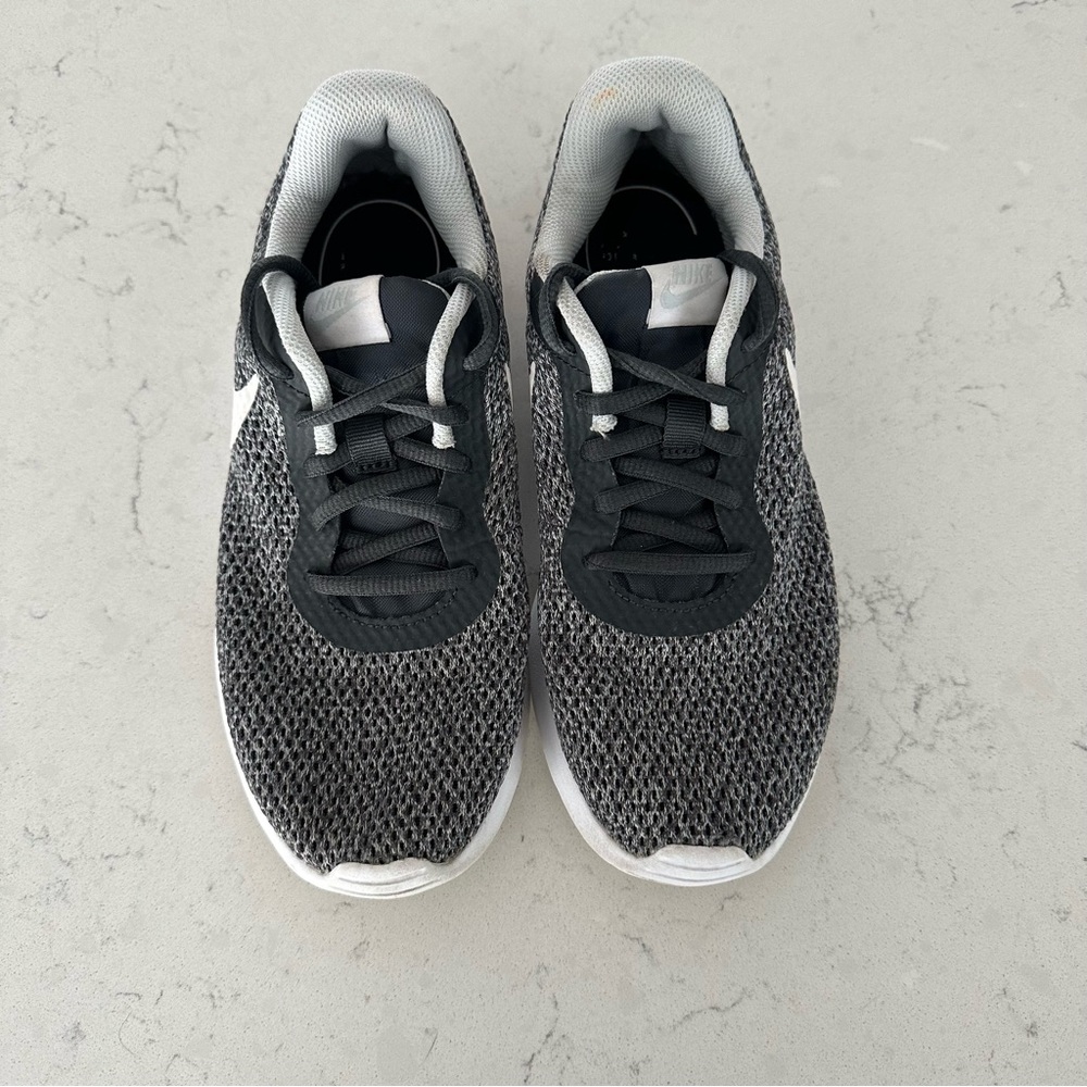 Nike Tanjun Sneakers